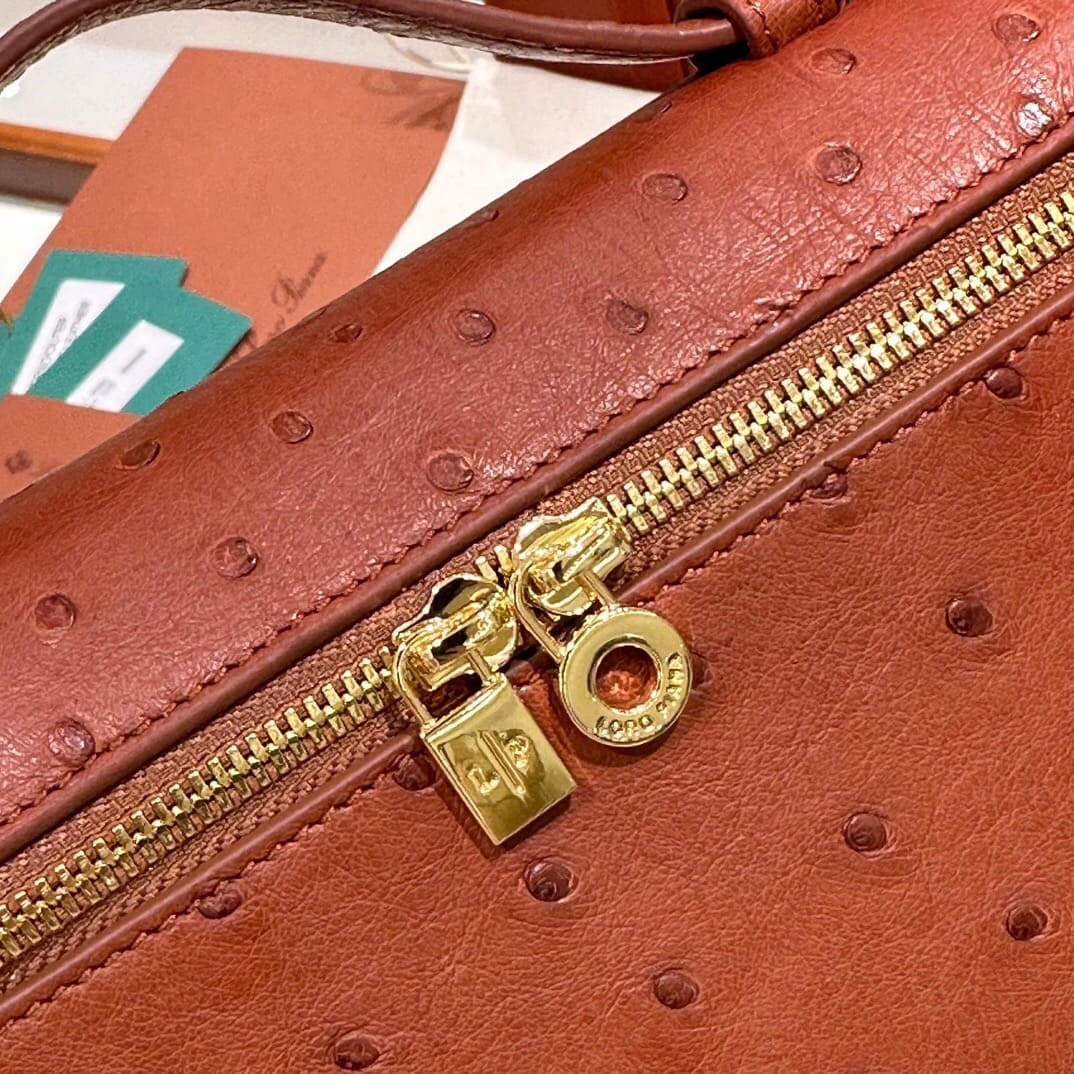 TÚI Loro Piana Women Extra Pocket L27 in Ostrich Leather Red da đà điểu(Gía Liên Hệ)