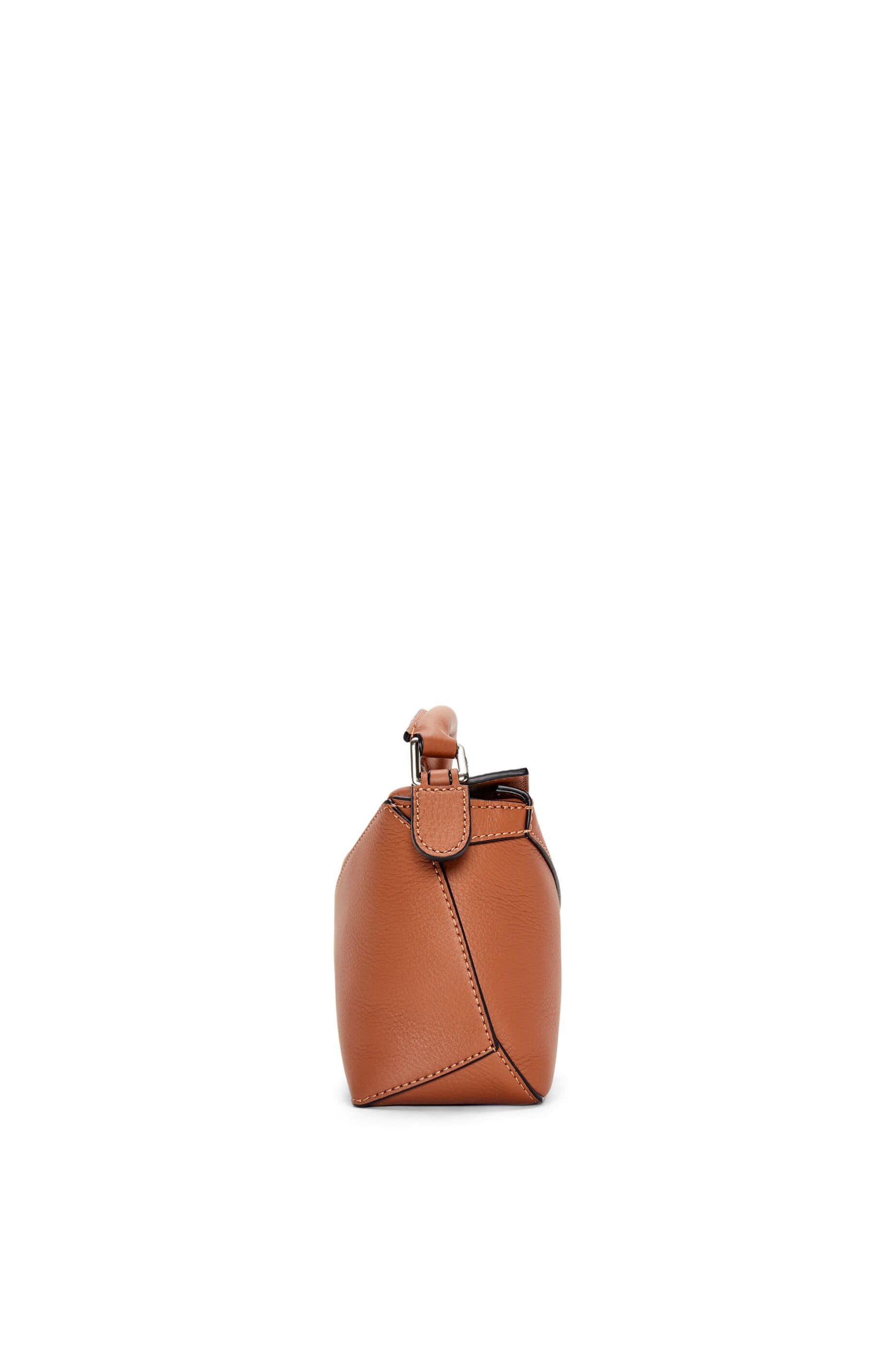 Túi LOEWE Mini Puzzle bag in classic calfskin tan