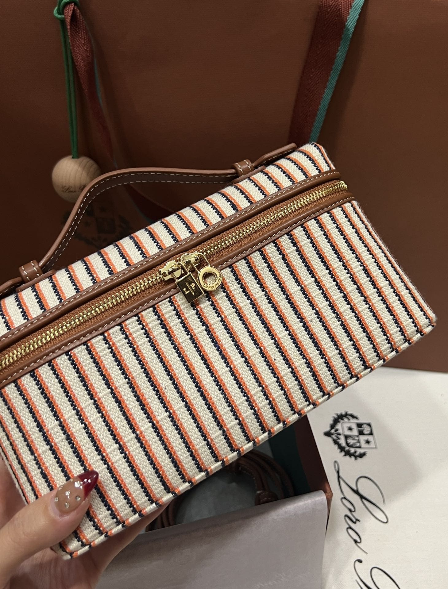 TÚI Loro Piana Women Extra bằng da bê kết hợp vải lanh