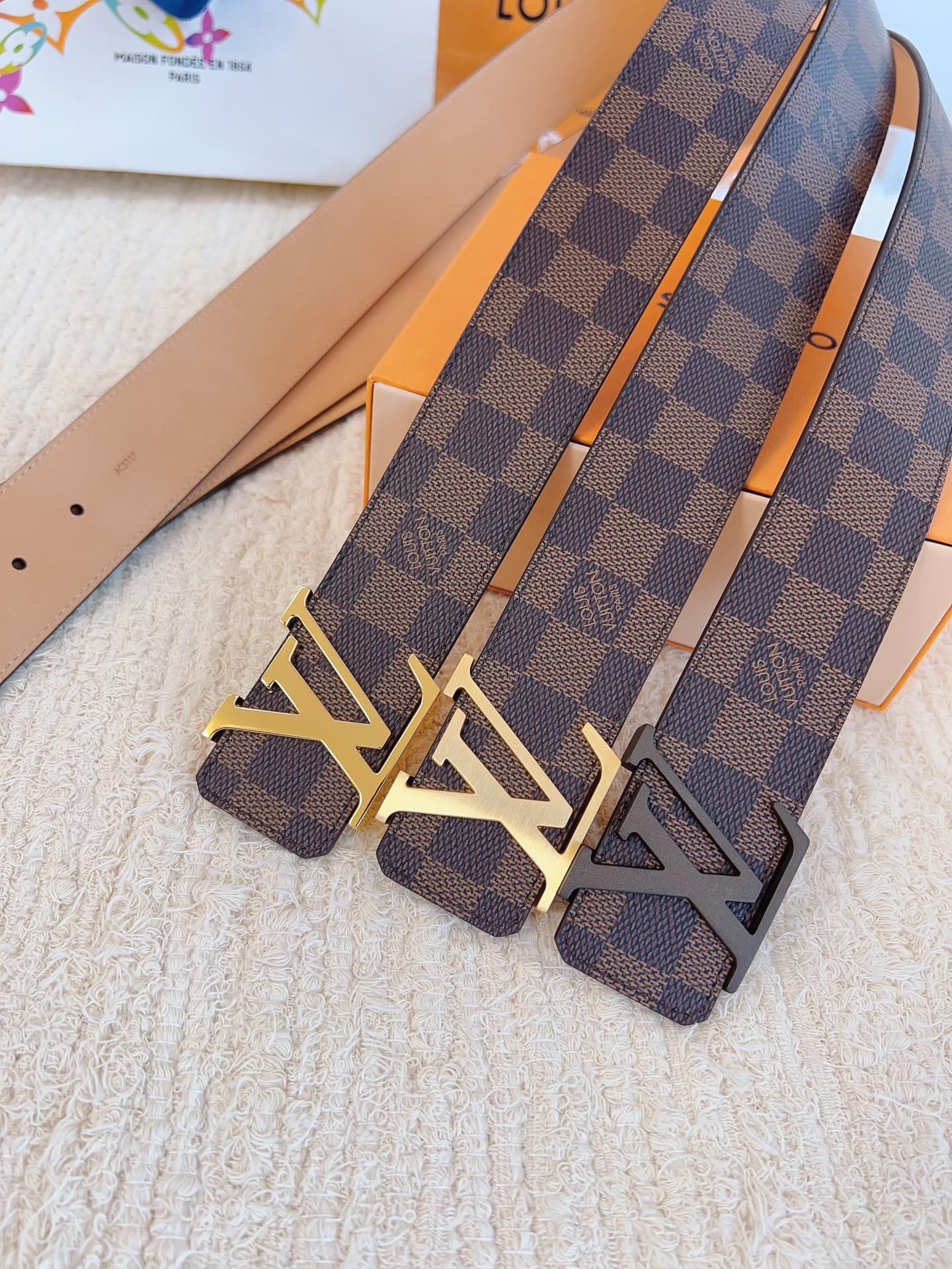 DÂY LƯNG LOUIS VUITTON SQUARE BROWN MONOGRAM Khóa nâu
