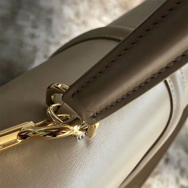 TÚI Celine Women Medium 16 Bag in Satinated Calfskin-Sandy