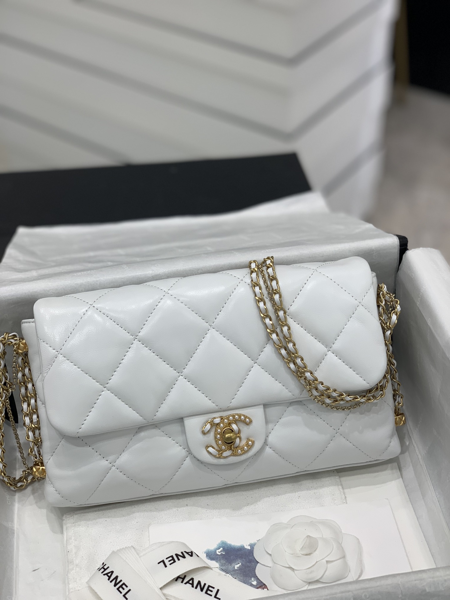 TÚI CHANEL CF 25 LAMBSKIN WHITE DA HAAS