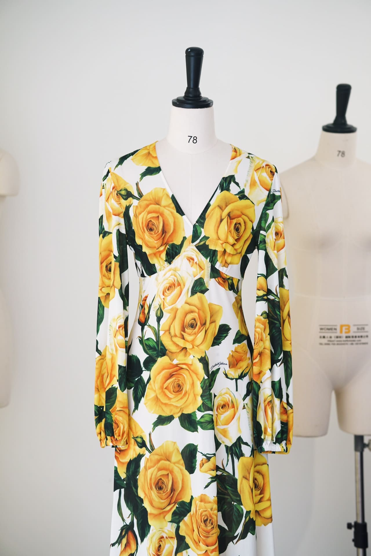 VÁY DOLCE & GABBANA V NECK GREEN YELLOW FLORAL PRINT DRESS High Classy