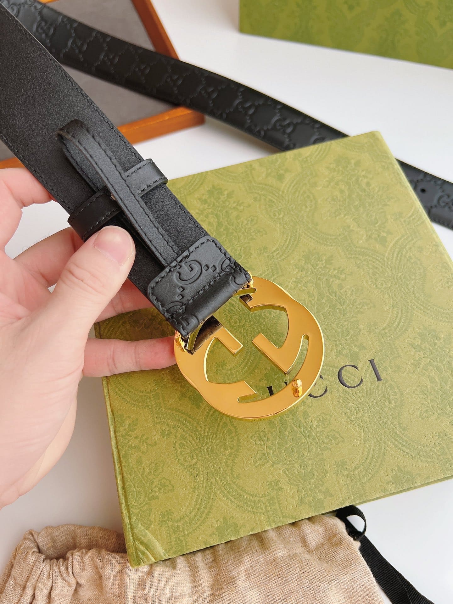 DÂY LƯNG GUCCI GG BLACK CALFSKIN LEATHER Khóa vàng