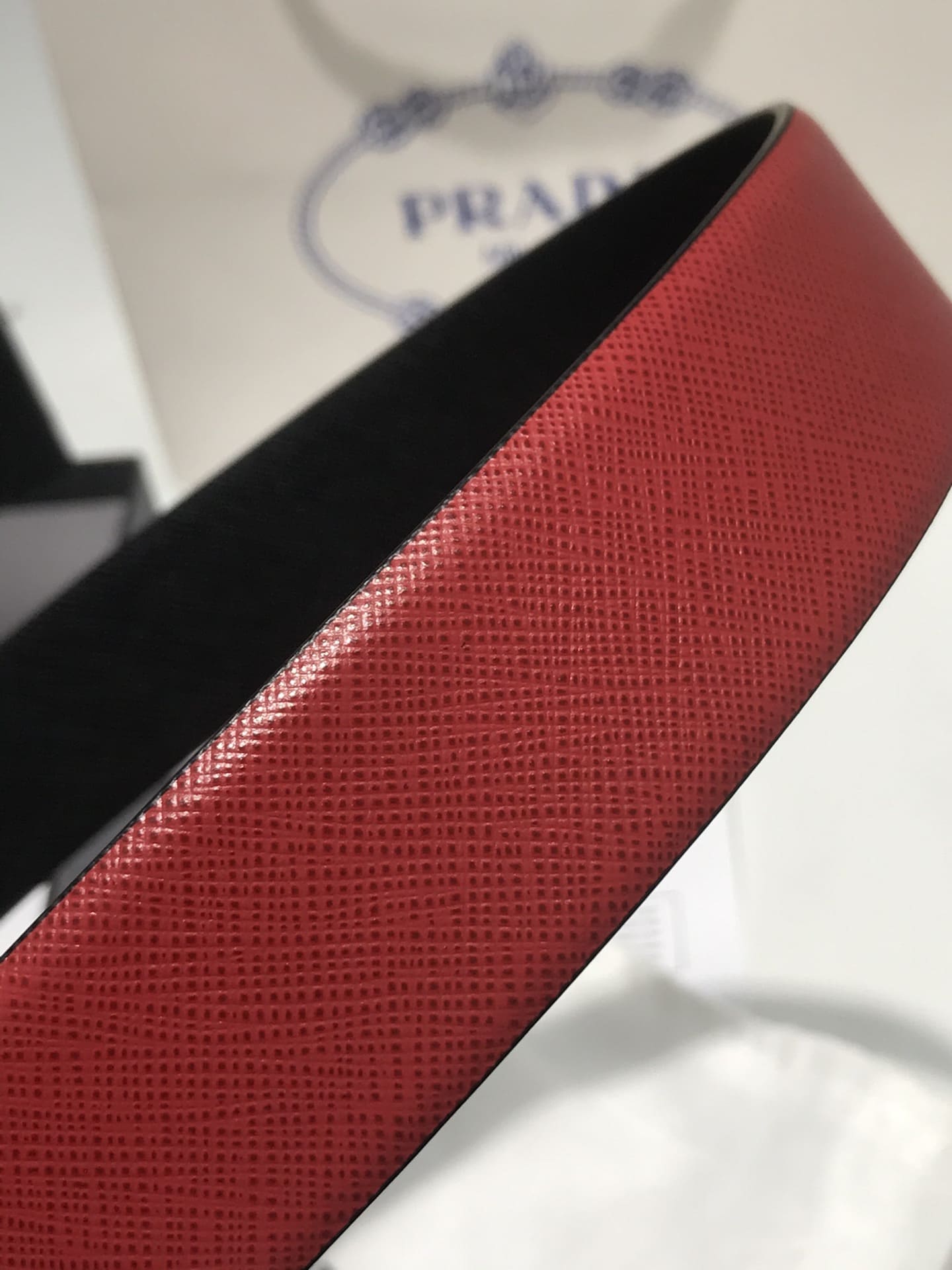 DÂY LƯNG PRADA RED SAFFIANO LEATHER Khóa vàng