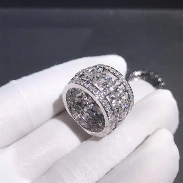 Nhẫn kim cương bạch kim hình bông tuyết Van Cleef & Arpels 18K  (Liên hệ để biết giá)
