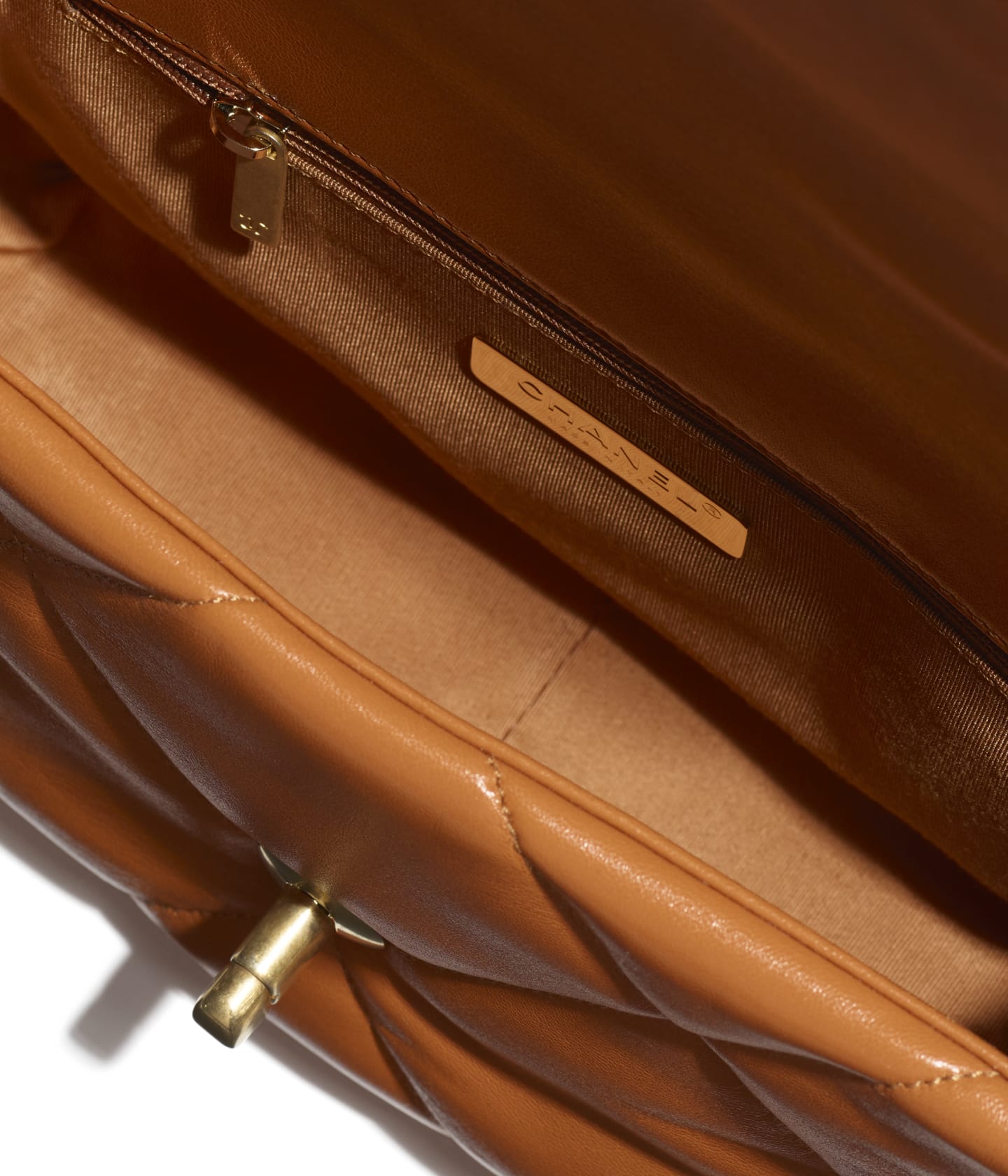 TÚI CHANEL 19 BAG LAMBSKIN ORANGE DA HAAS