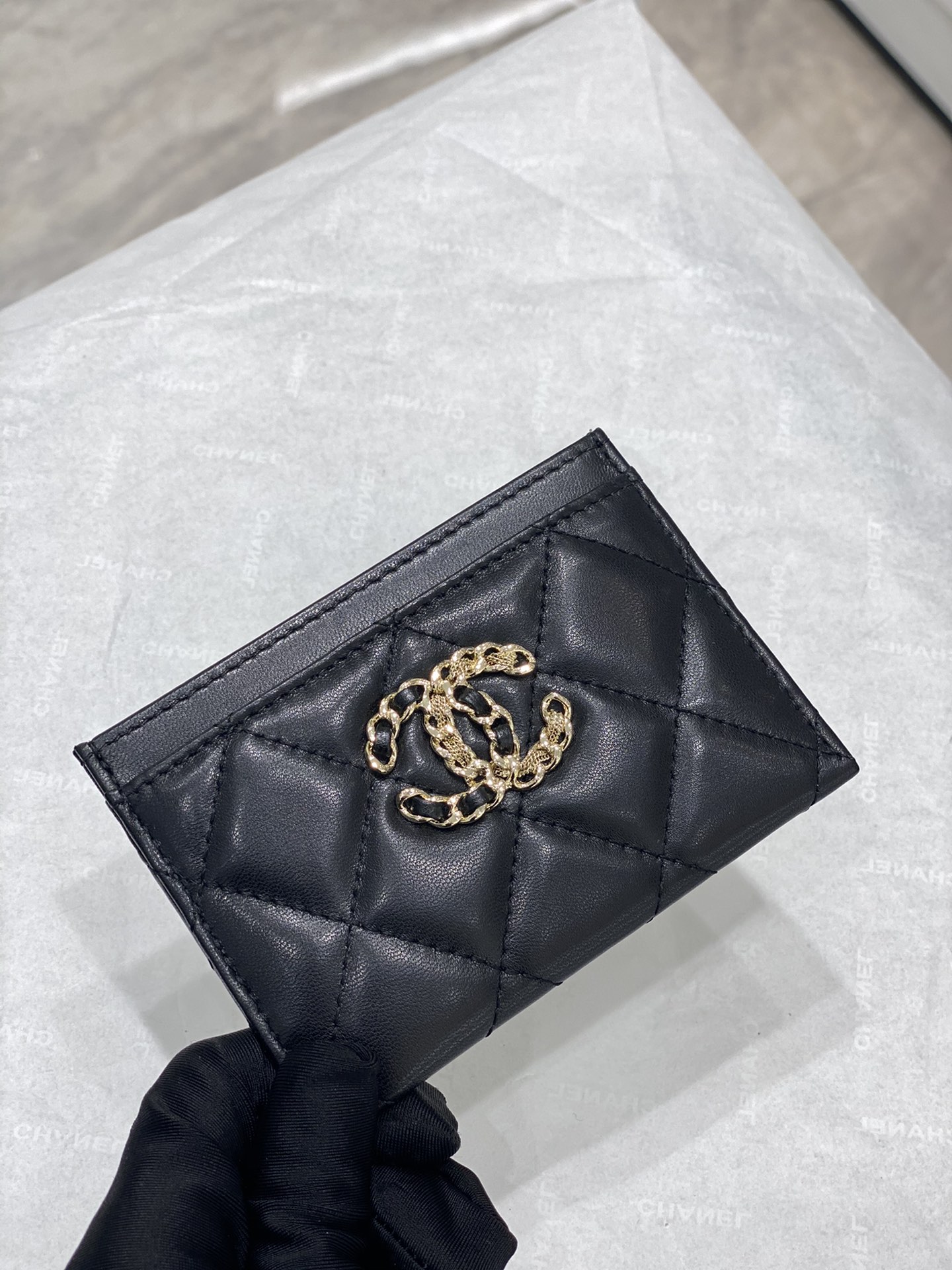 CHANEL CARD HOLDER LOGO LAMBSKIN BLACK ĐEN DA HAAS