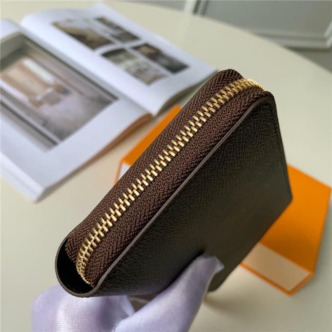 Ví LOUIS VUITTON zippy wallet