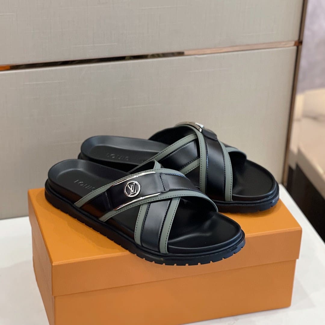 DÉP LOUIS VUITTON TRIANGLE LOGO SANDAL AAA