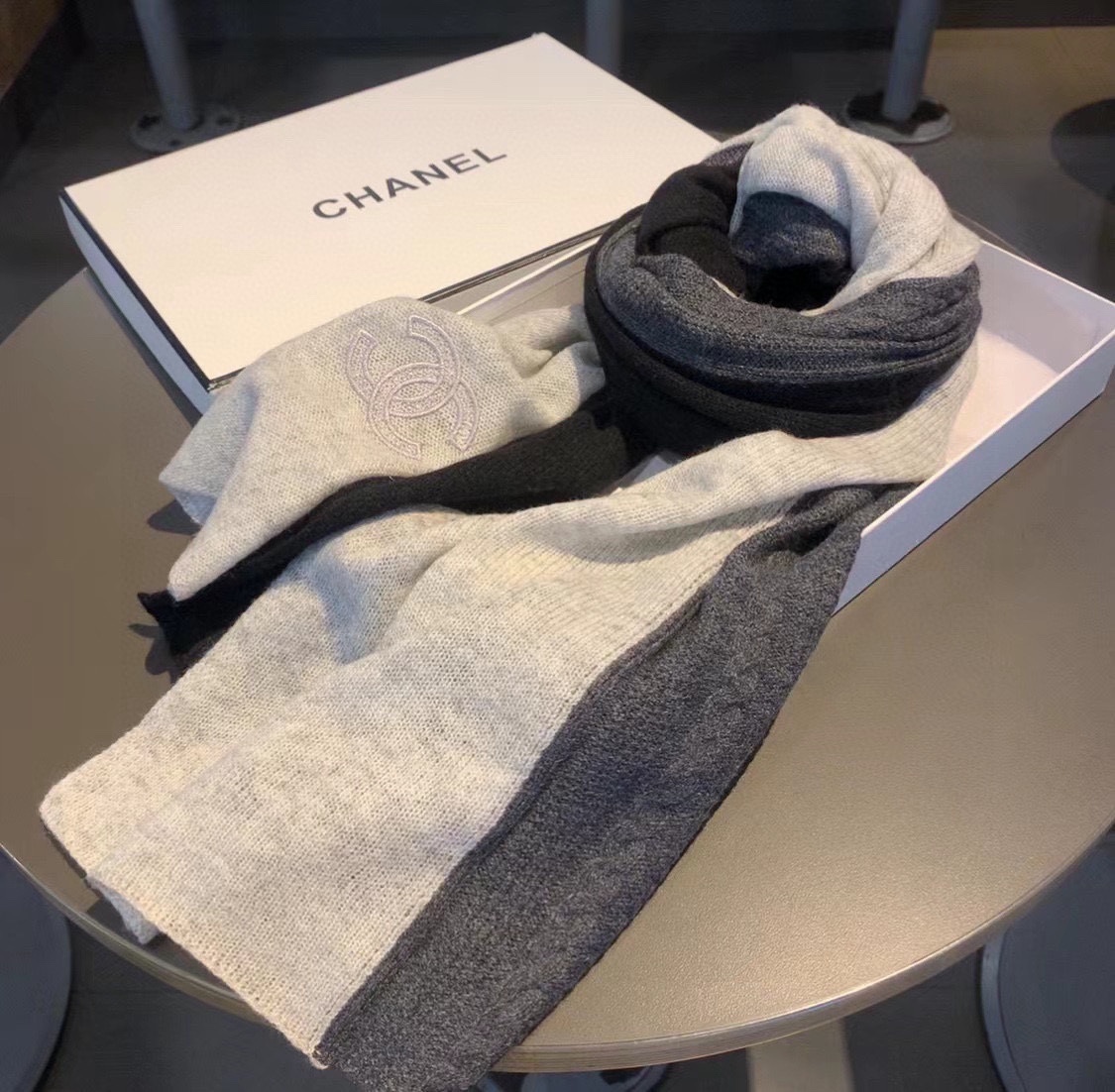 KHĂN CHANEL ORIGINAL CASHMERE scarf