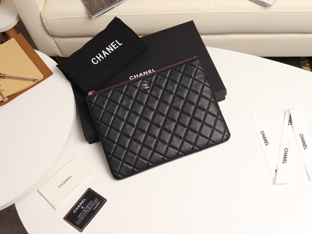 VÍ CHANEL POUCH CAVIAR BLACK DA HAAS