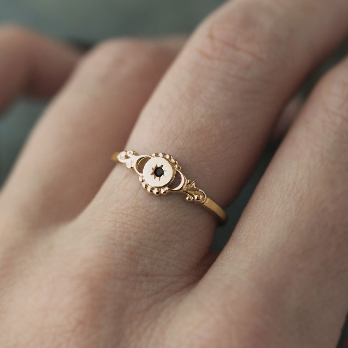 Black Gems Star Gold ring gold 14K