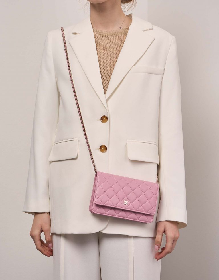 TÚI Chanel Wallet On Chain Lamb Rose WOC