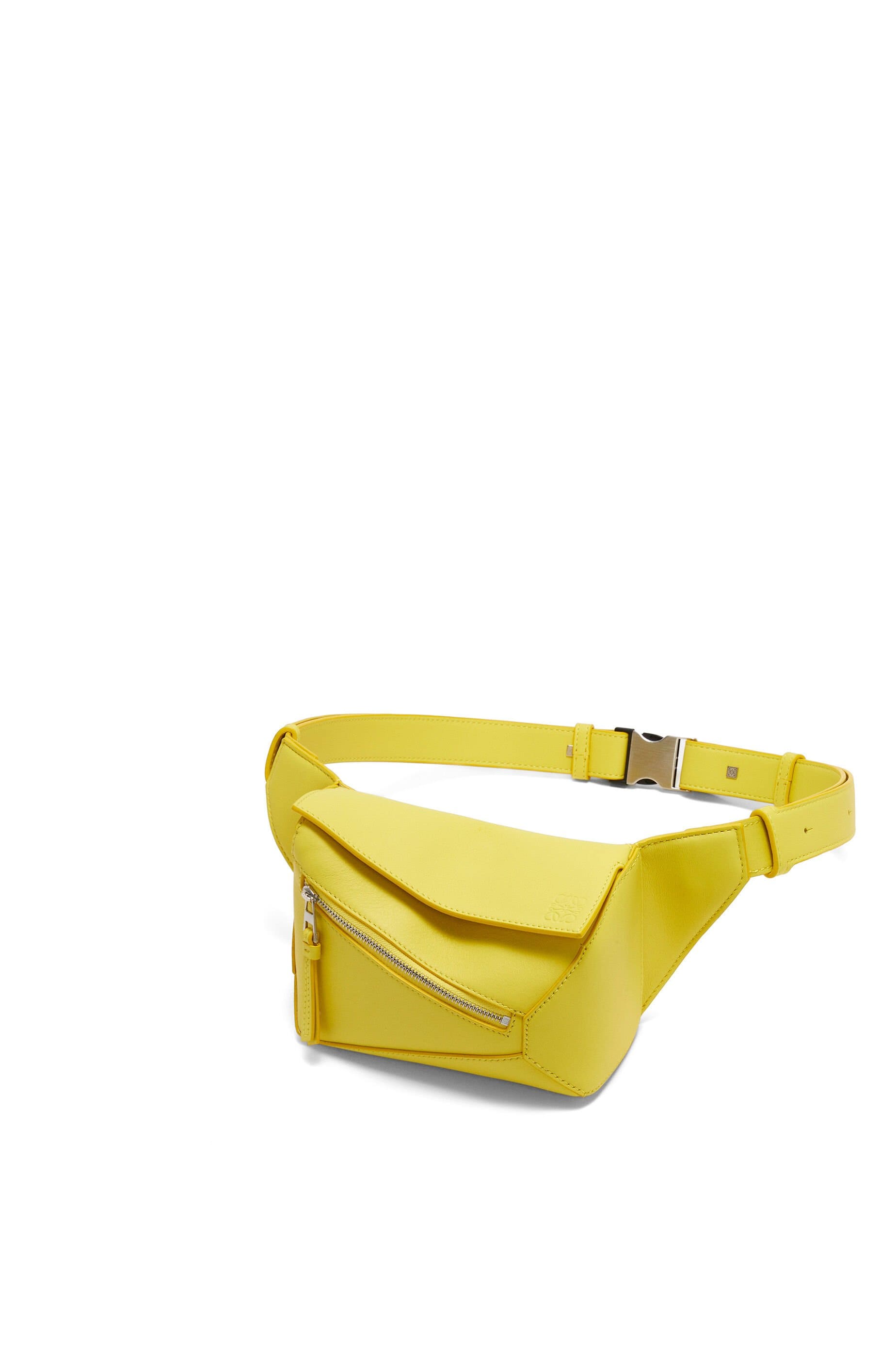 Túi LOEWE Mini Puzzle Bumbag in classic calfskin zest unisex