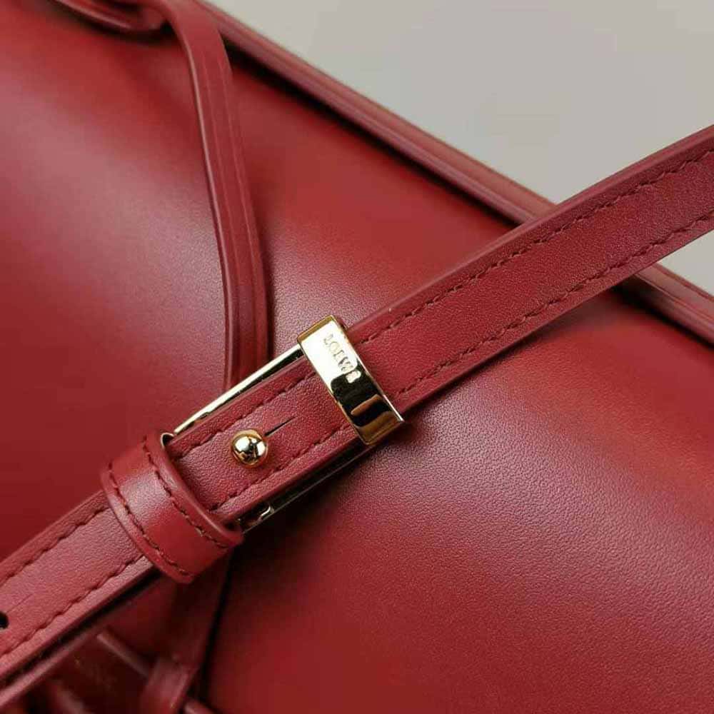 TÚI LOEWE Barcelona bằng da bê lụa màu nâu đỏ