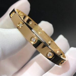 Vòng tay Cartier Love 10 viên kim cương vàng hồng 18K
