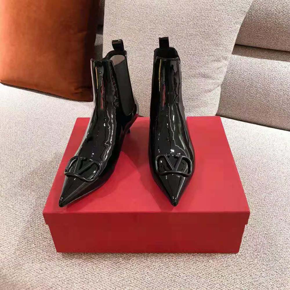 Giày Valentino Women Vlogo Signature Patent Leather Ankle Boot 40mm / 1.6 in