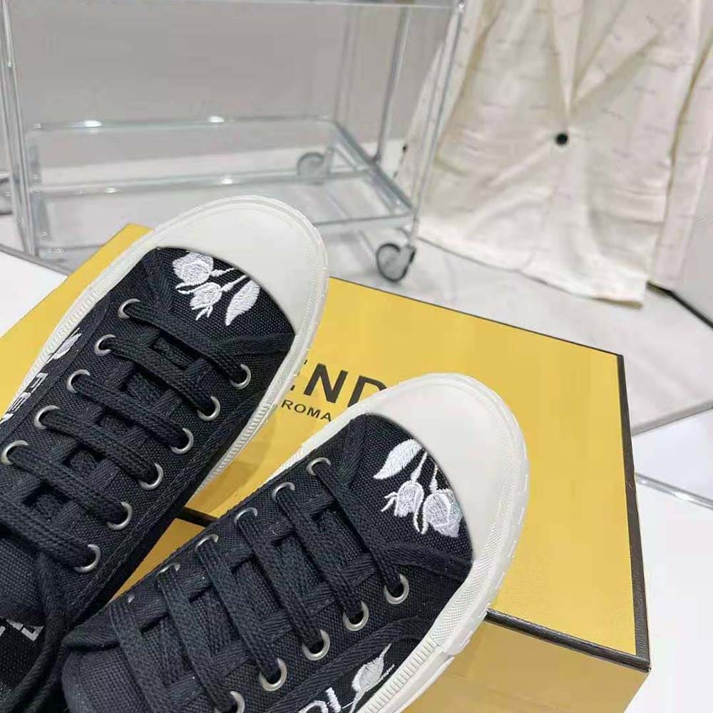 GIÀY Fendi Men Domino Black Canvas Low Tops