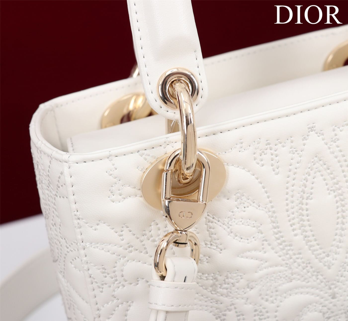 TÚI CHRISTIAN DIOR LADY DIOR Quilted-Effect Lambskin with Ornamental Motif White