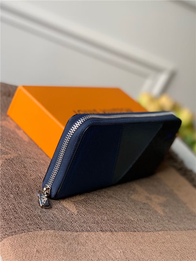 VÍ LOUIS VUITTON zippy wallet vertical