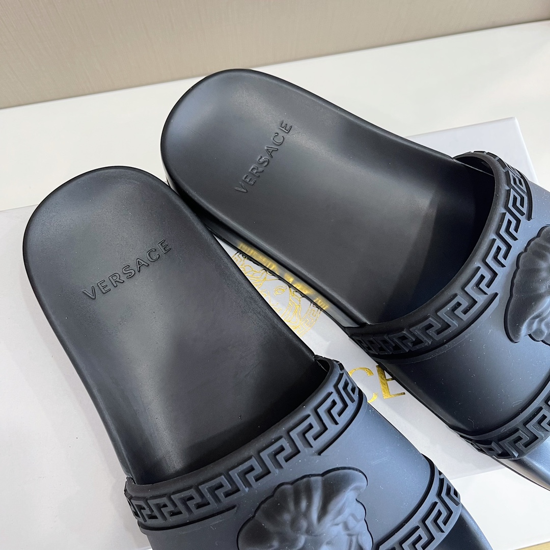DÉP VERSACE MEDUSA HEAD SLIPPER