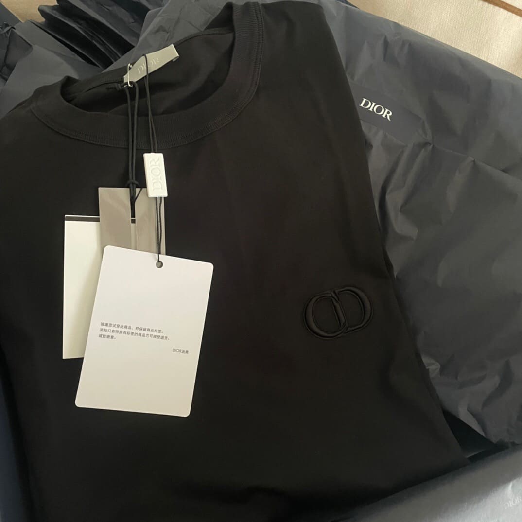ÁO DIOR T SHIRT MÀU ĐEN UNISEX