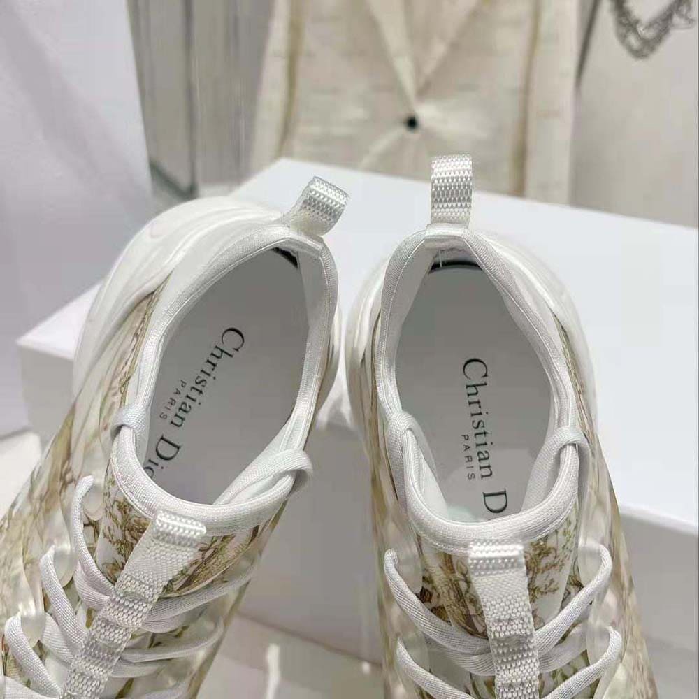 GIÀY Dior Women D-Connect Sneaker White and Gold-Tone Technical Fabric with Rêve D’Infini Print