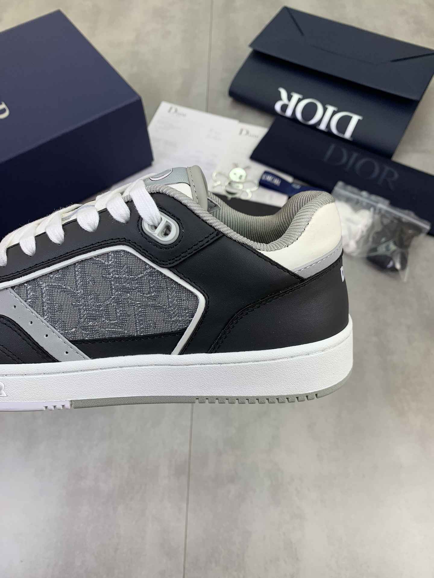 GIÀY CHRISTIAN DIOR LEATHER SNEAKER SHOES AAA