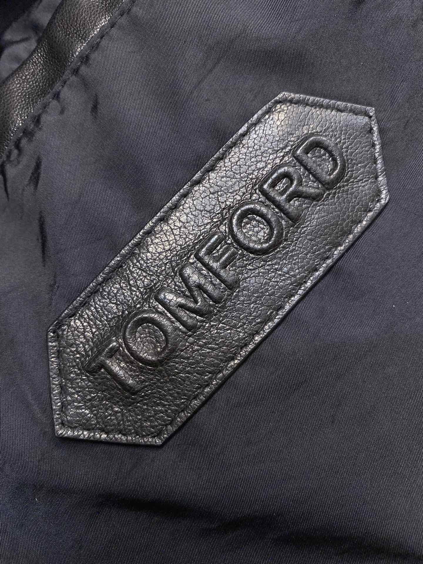 ÁO TOM FORD BLACK LEATHER JACKET