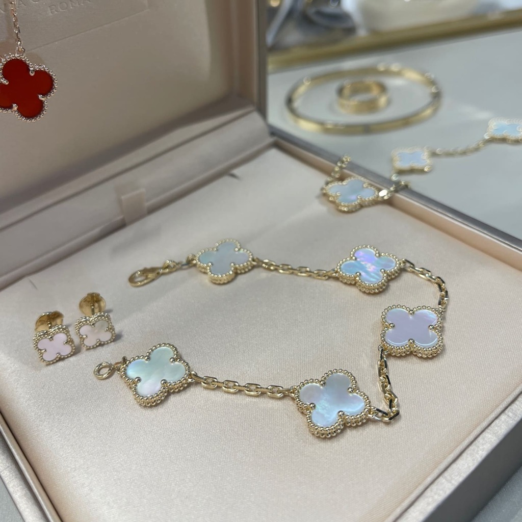 LẮC TAY VAN CLEEF & ARPELS MOTHER OF PEARL NGỌC TRAI