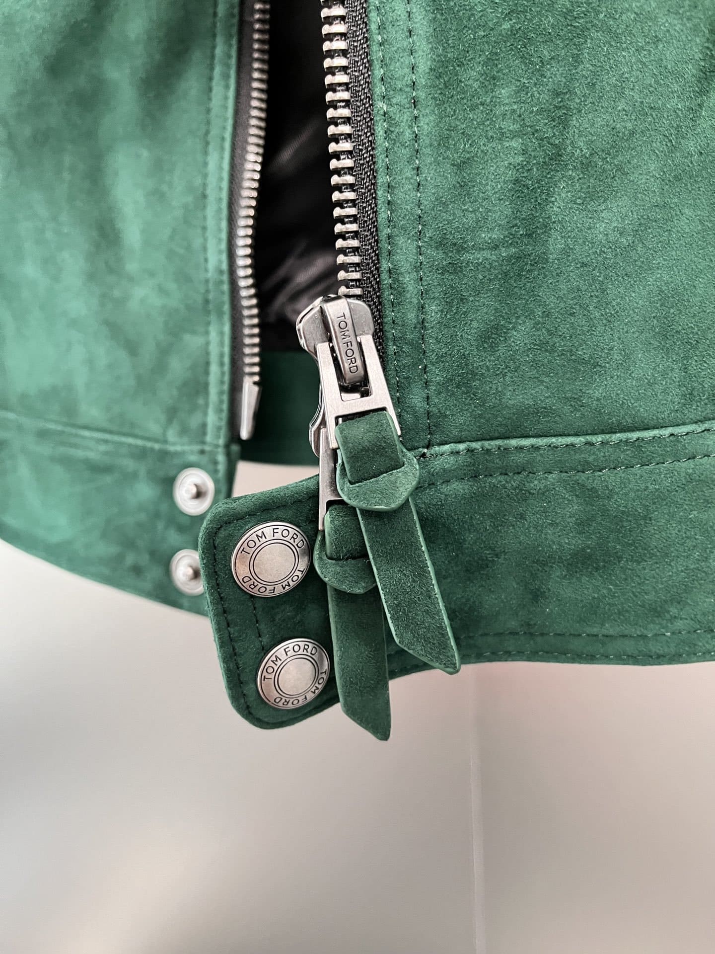 ÁO TOM FORD GREEN SUEDE LEATHER JACKET