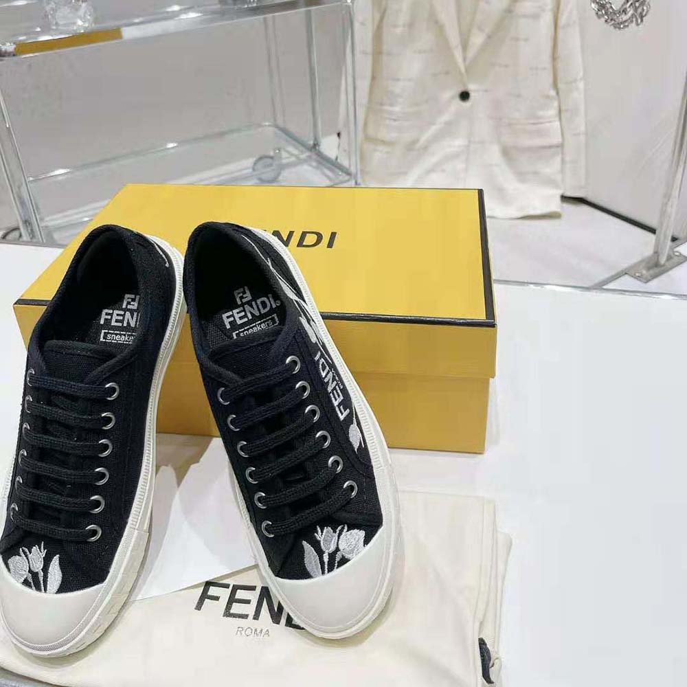 GIÀY FENDI Domino Black Canvas Low Tops