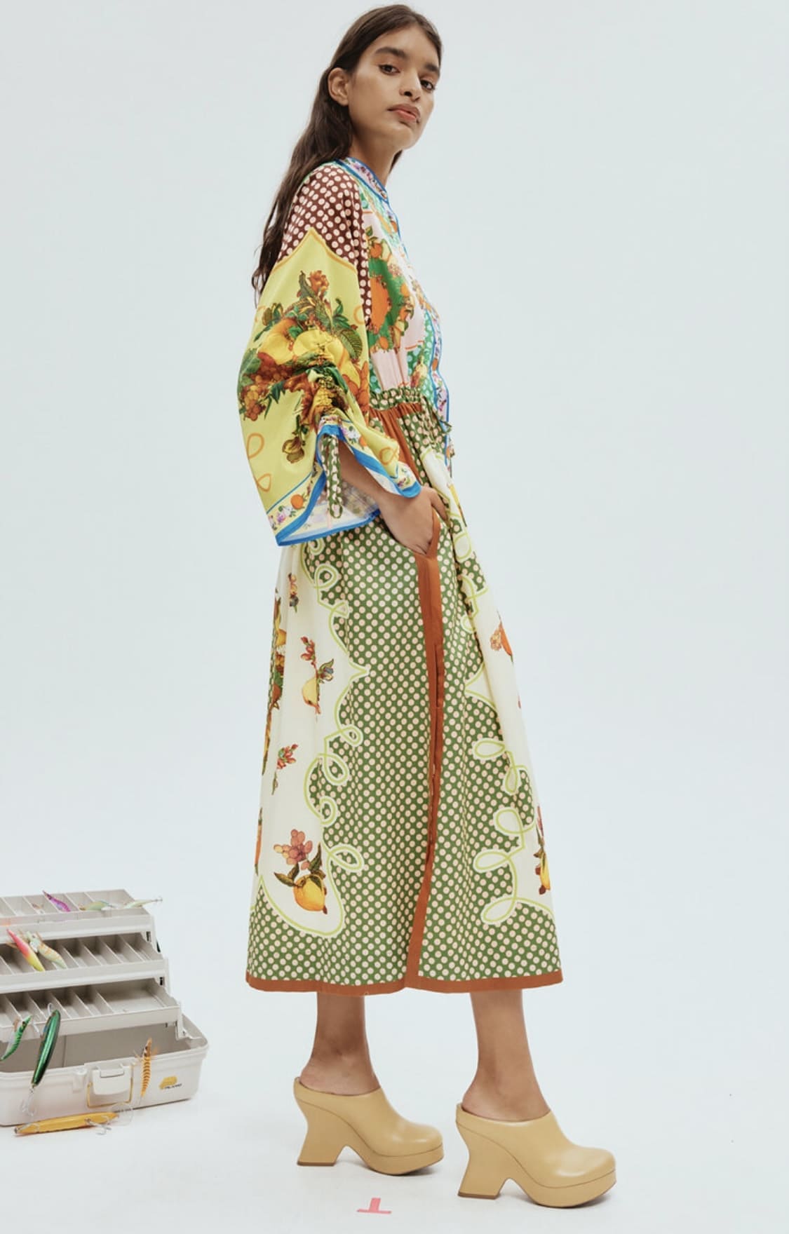 VÁY ALEMAIS PEAR HỌA TIẾT QUẢ LÊ IN SILK High Classy