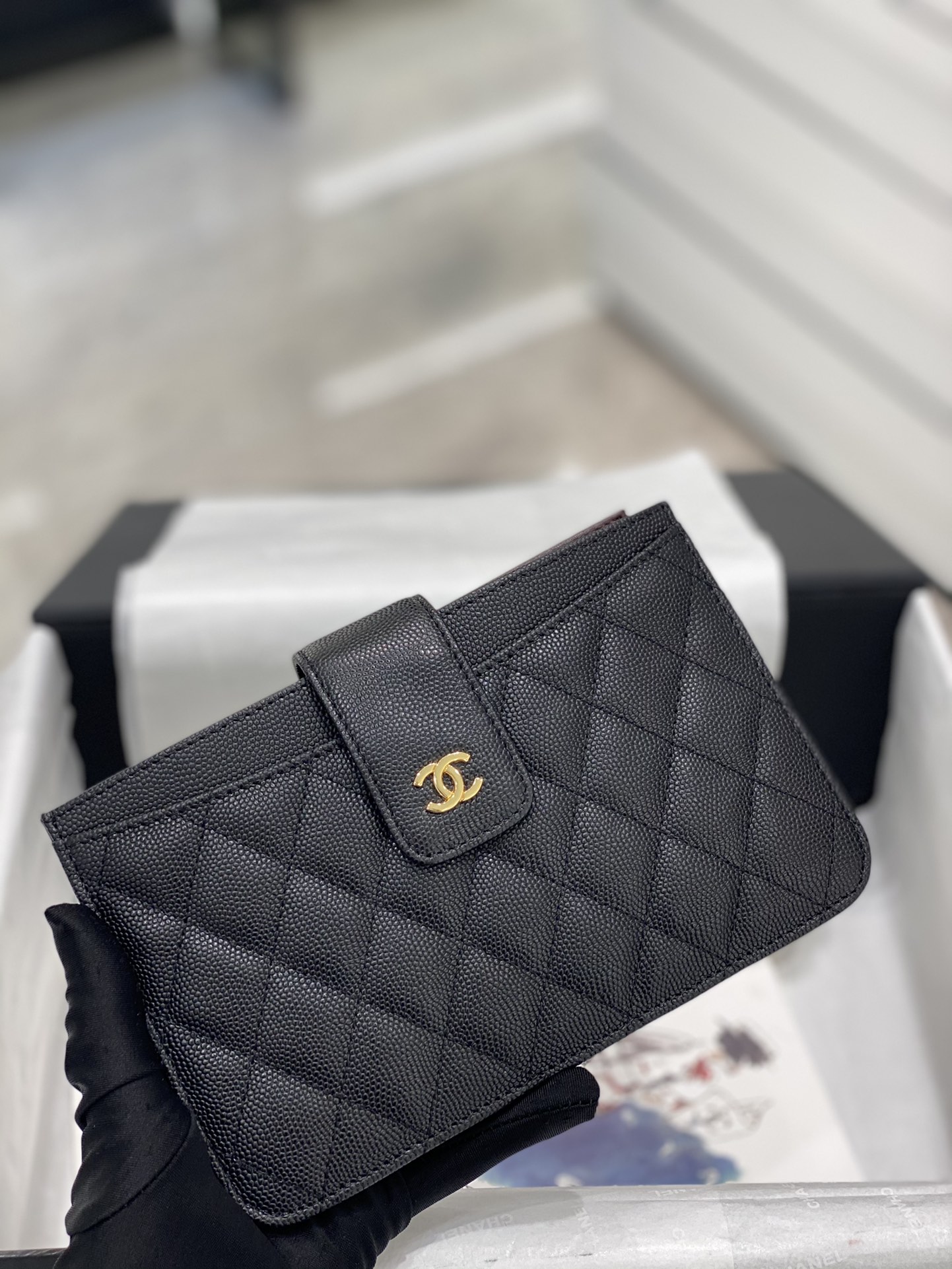 VÍ CHANEL LAMBSKIN BLACK DA HAAS