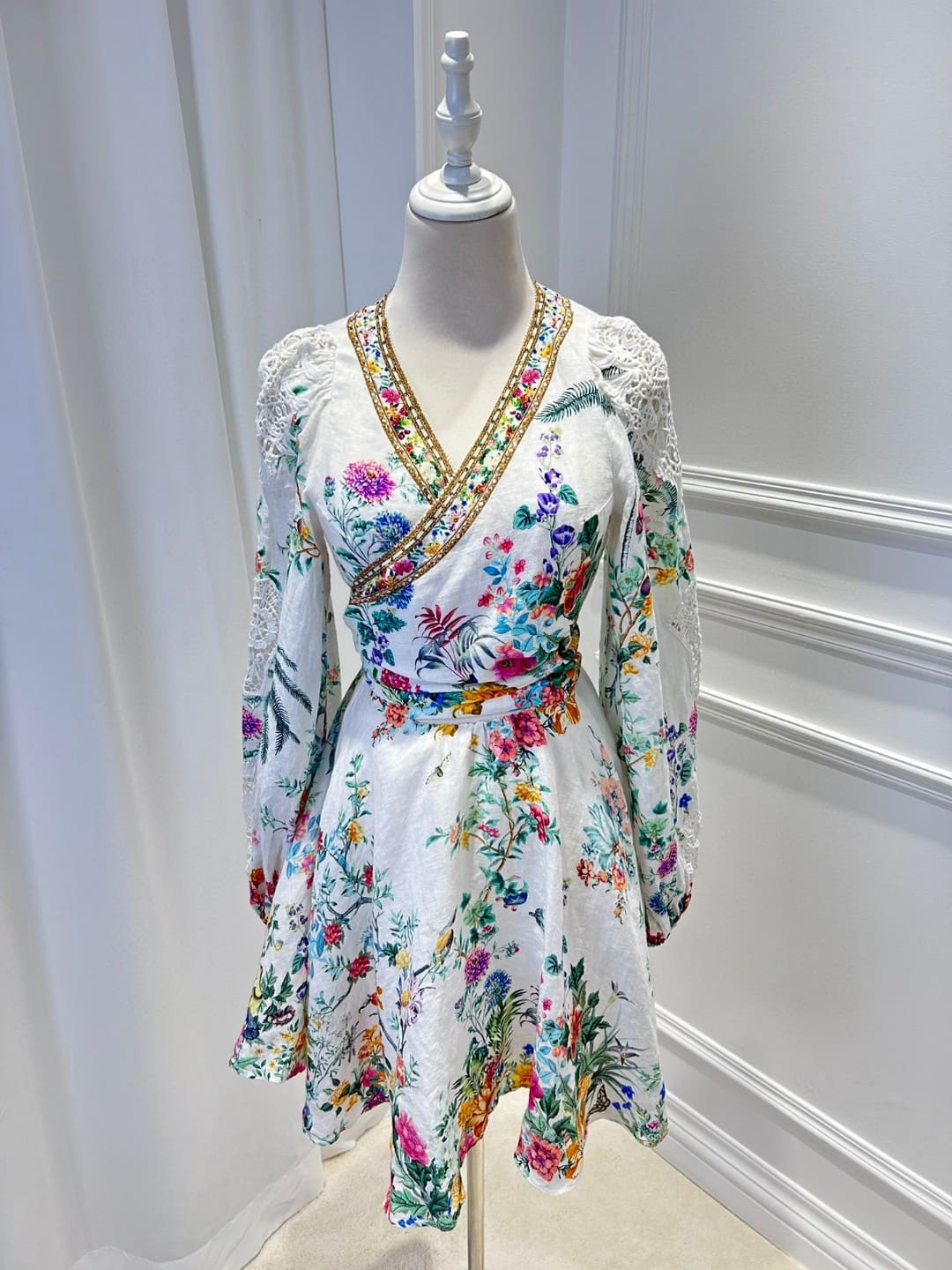 VÁY CAMILLA V NECK COLORFUL FLOWER MID DRESS High Classy