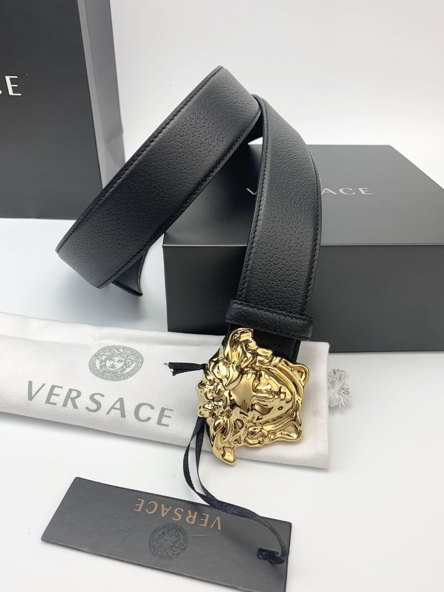 DÂY LƯNG VERSACE MEDUSA HEAD CALFSKIN LEATHER Khóa vàng