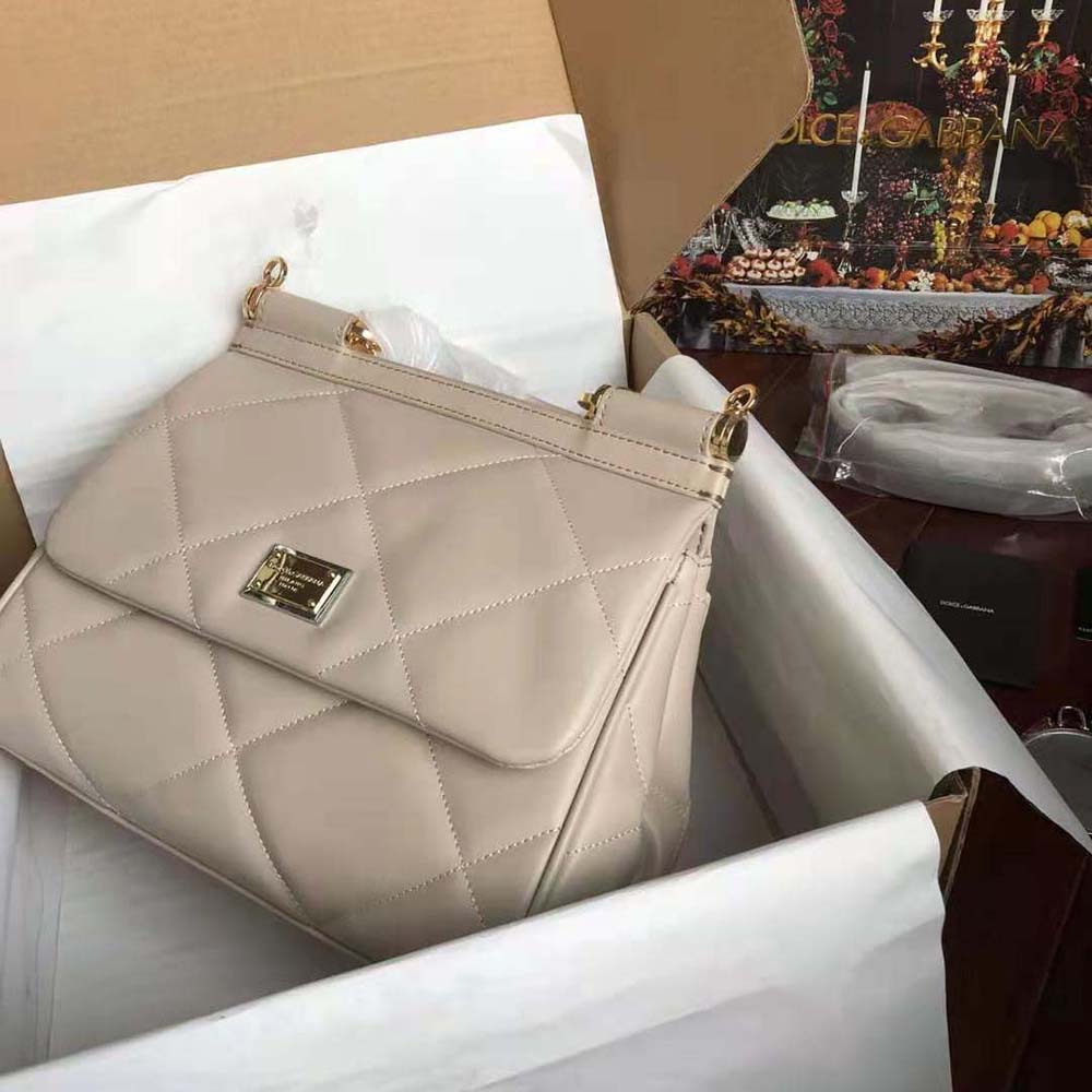 TÚI Dolce Gabbana D&G Women Medium Sicily Bag in Quilted Calfskin-Beige