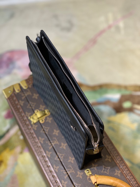 TÚI LOUIS VUITTON DAMIER GRAPHITE POUCH