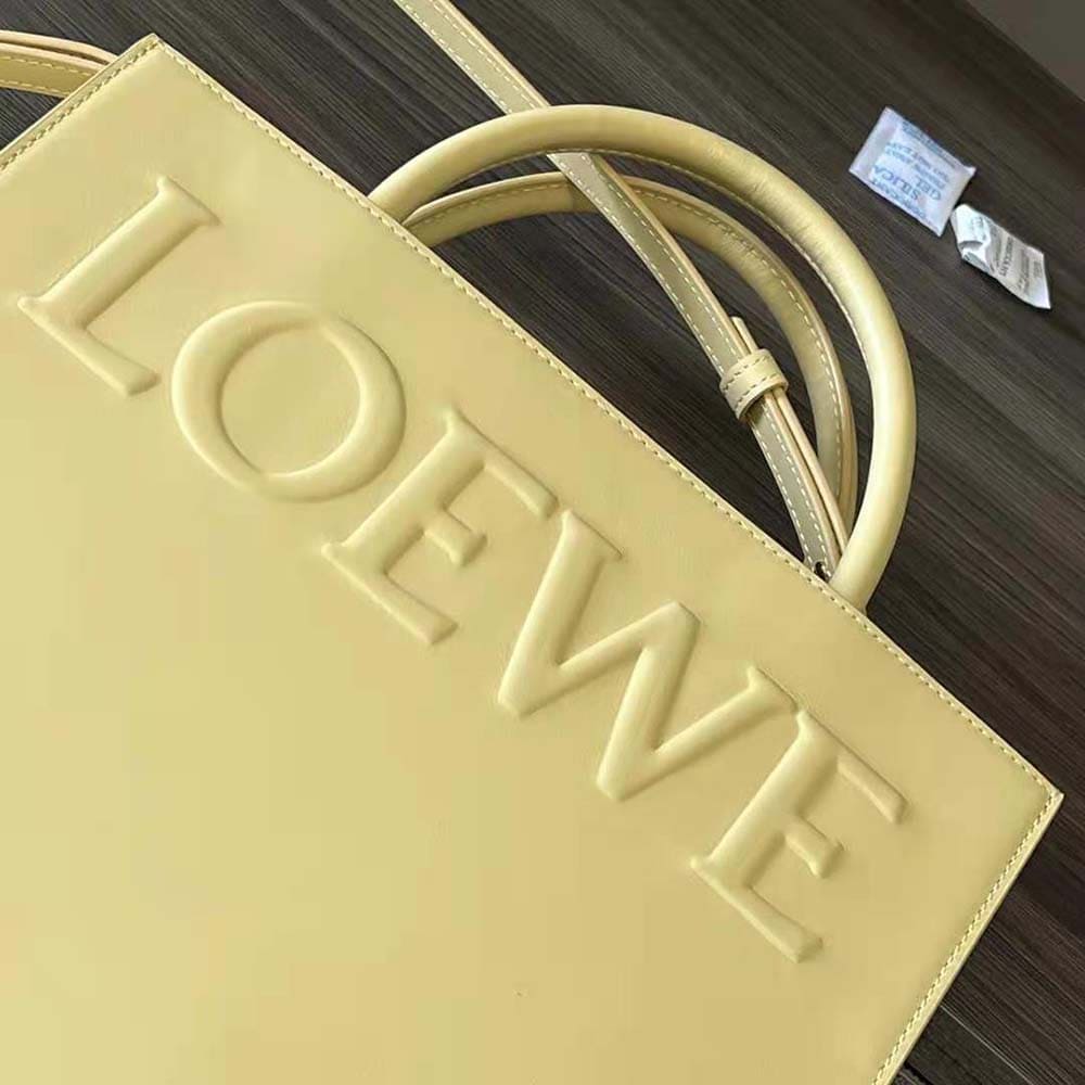 TÚI LOEWE Tote Standard A4 bằng da bê màu vàng