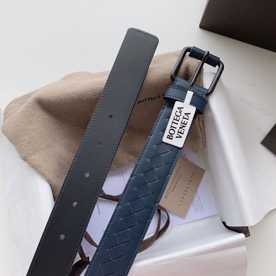 DÂY LƯNG BOTTGA VENETA BLUE INTRECCIATO LEATHER Khóa đen mờ