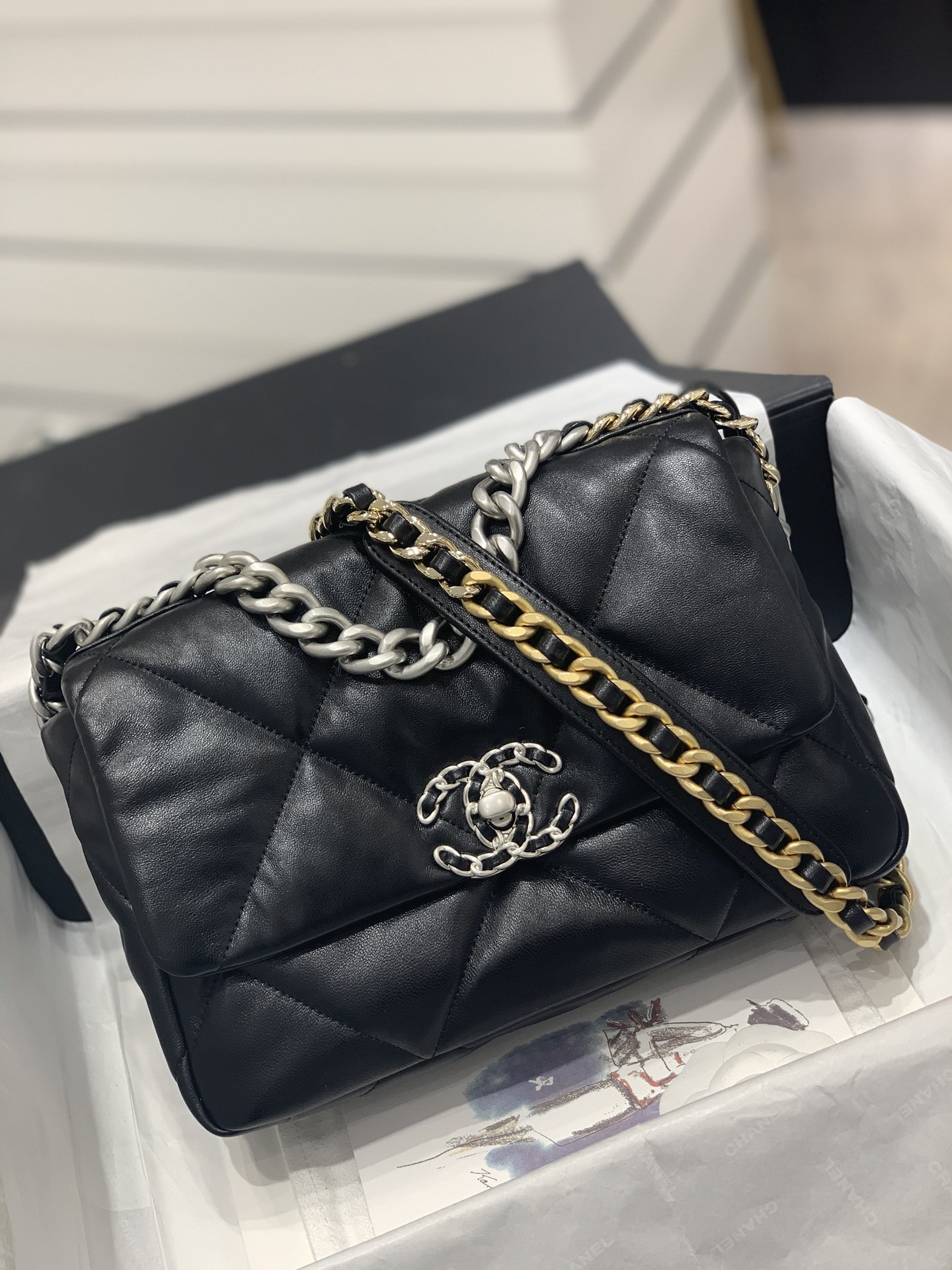 TÚI CHANEL 19 LAMBSKIN BLACK DA HAAS GOLD