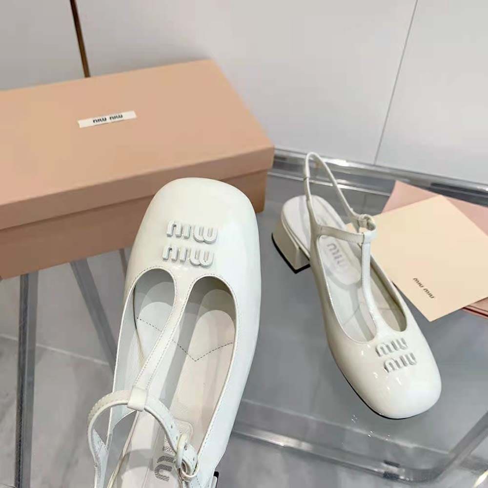 GIÀY Miu Miu Women Patent Leather Slingback Pumps-White