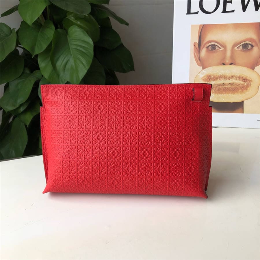 Túi LOEWE new embossed leather T-Pouch clutch Red