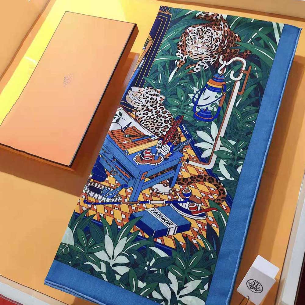 KHĂN Hermes Women Les 12 Leopards Shawl 140-Green