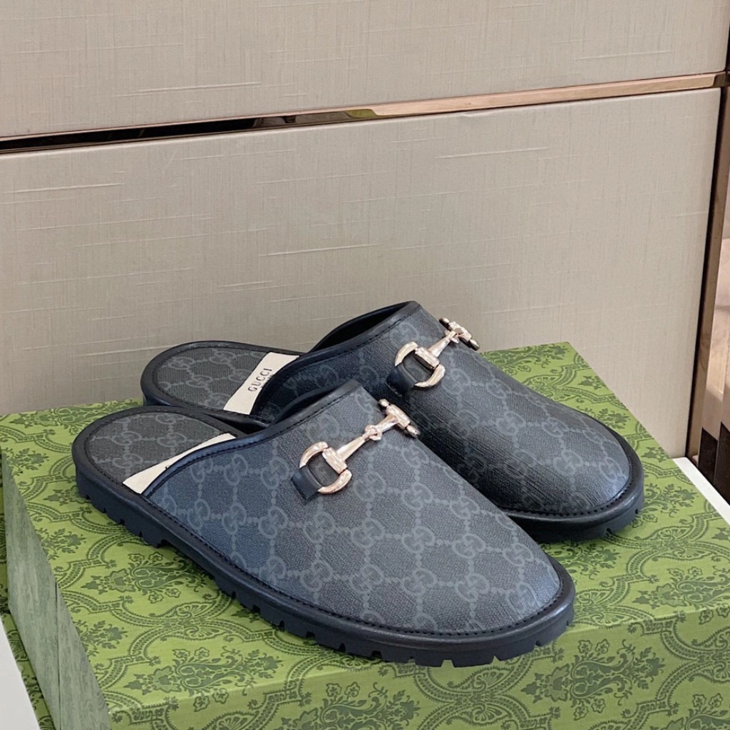 DÉP GUCCI GG CANVAS UNISEX SLIPPER