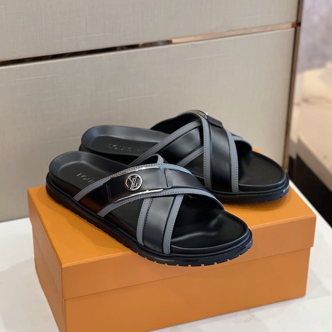 DÉP LOUIS VUITTON TRIANGLE LOGO SANDAL AAA