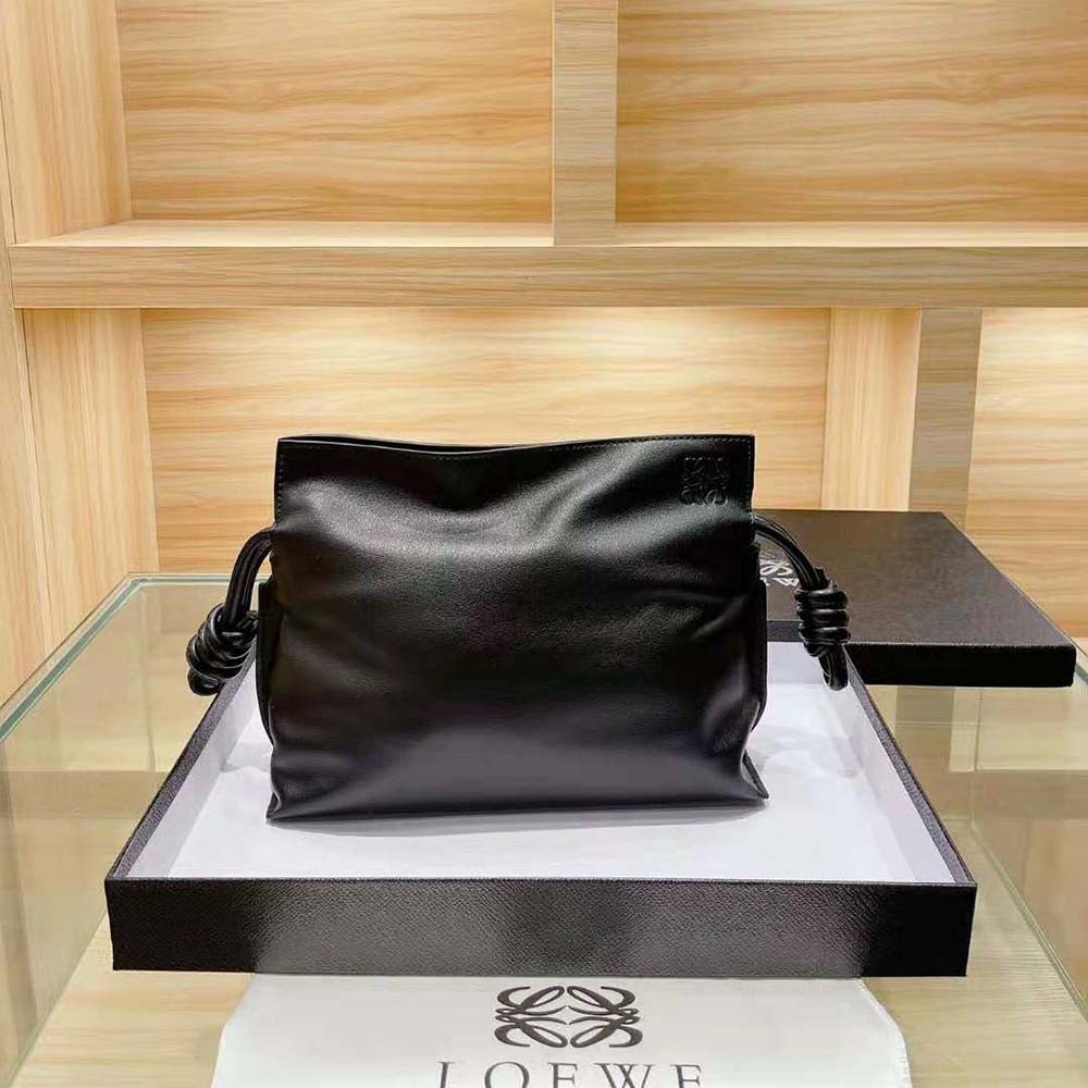 TÚI Loewe Women Flamenco Clutch in Nappa Calfskin