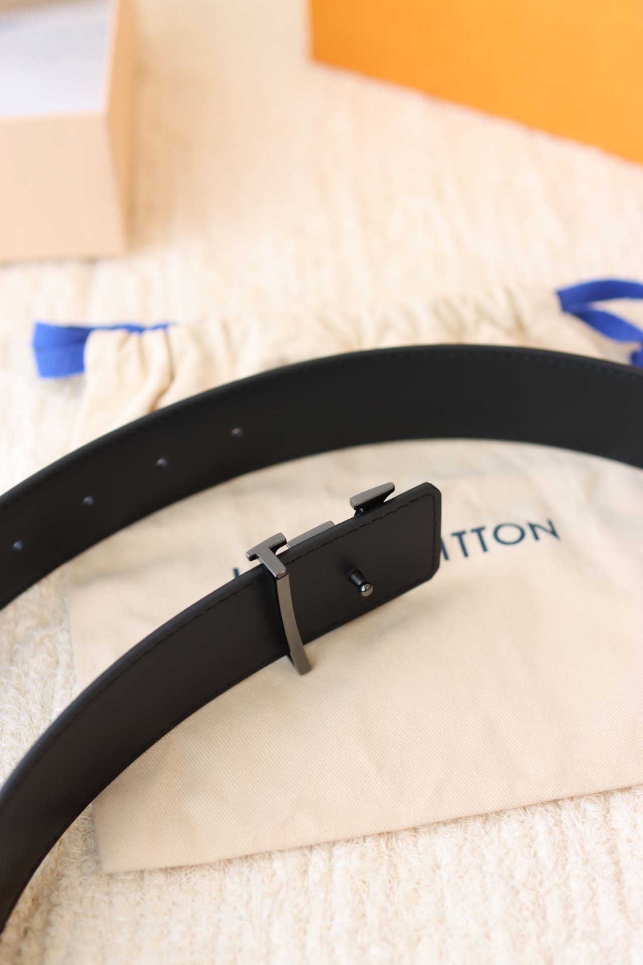 DÂY LƯNG LOUIS VUITTON LV BLACK MONOGRAM Khóa đen bóng