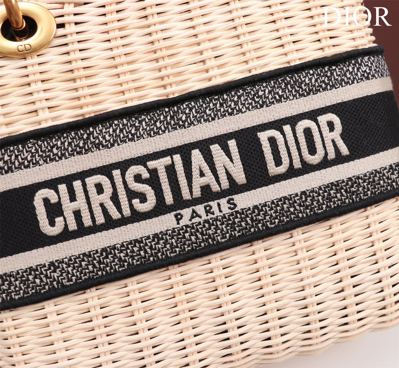 TÚI Dior Women Medium Lady Dior Bag Natural Wicker and Light Black Oblique Jacquard dệt tay bằng liễu gai